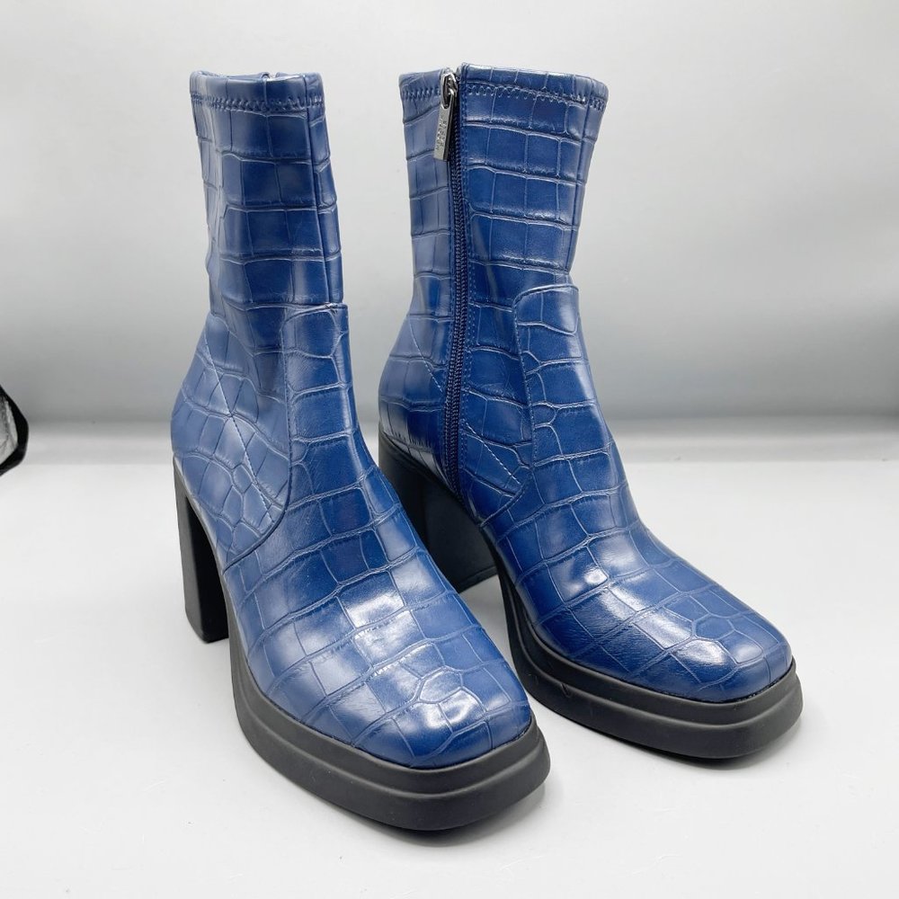 NEW Steve Madden Faux Crocodile Blue Triple Platform Boots